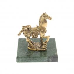 Статуэтка &amp;quot;Лошадь с мухой &amp;quot; из змеевика и бронзы 5,5х5,5х5,5 см