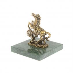 Статуэтка &amp;quot;Конь с монетой &amp;quot; из змеевика и бронзы 5,5х53,5х5,5 см