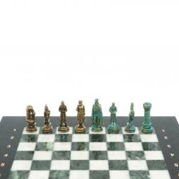 Шахматы &amp;quot;Рыцари&amp;quot; фигуры бронза / патина 28х28 см из змеевика и мрамора