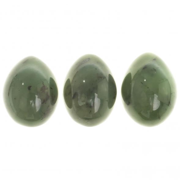 Нефритовое яйцо 2,5х3,2 см 124075