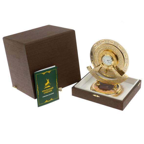 Часы «Вечный календарь» из яшмы, Златоуст