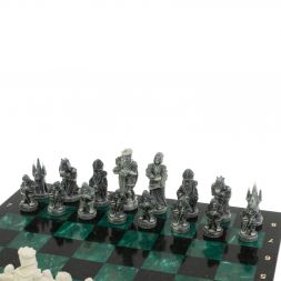 Шахматы "Средневековье" шабровский змеевик 40х40 см