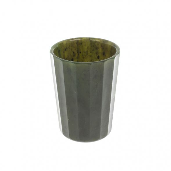 Стопка граненная из камня нефрит 4х4х6 см 128909