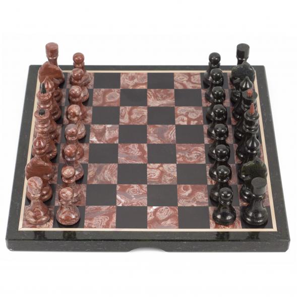 Подарочные шахматы из камня лемезит змеевик 40х40 см 117789
