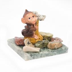 Сувенир &amp;quot;Обезьянка на пальме с деньгами №2&amp;quot; змеевик