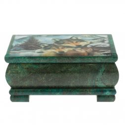 Шкатулка "Стая волков" из змеевика 16х8х7,5 см