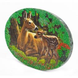 Панно из камня на подставке "Олениха с олененком" 19х3,5х13 см