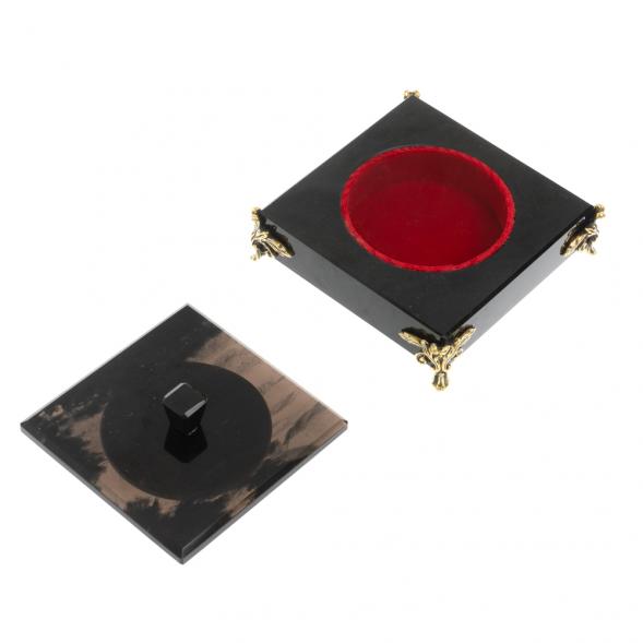 Шкатулка из черного обсидиана на ножках 12х12х5,5 см 128082