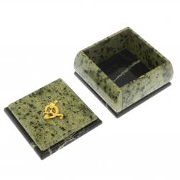 Шкатулка с ящерицей из змеевика 9,5х9,5х7 см