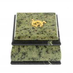 Шкатулка с ящерицей из змеевика 9,5х9,5х7 см