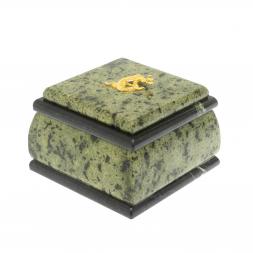 Шкатулка с ящерицей из змеевика 9,5х9,5х7 см