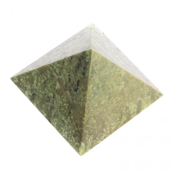 Пирамида из жадеита 6х6х4 см 124959