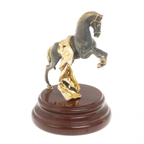 Бронзовая статуэтка &amp;quot;Конь с попоной&amp;quot; на подставке из яшмы 127382