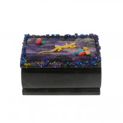 Шкатулка с иллюстрацией под чароит &amp;quot;Ящерица и самоцветы&amp;quot; змеевик 10х6,5х6 см