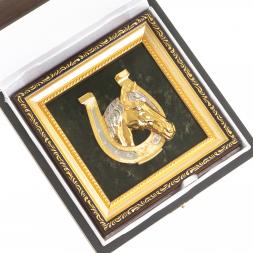 Панно &amp;quot;Подкова с лошадью&amp;quot; из нефрита