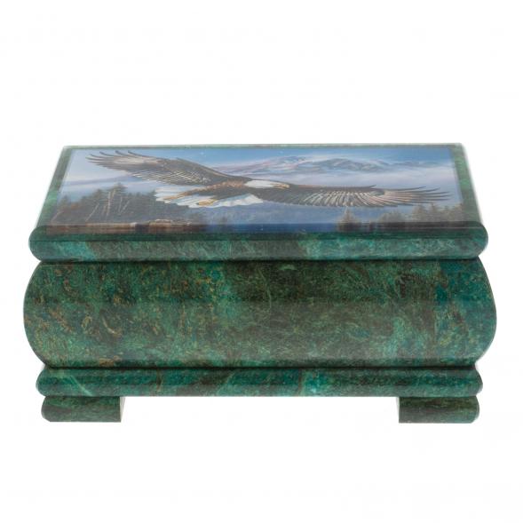 Шкатулка &amp;quot;Орлы&amp;quot; из змеевика 16х8х7,5 см 128854