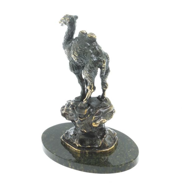 &amp;quot;Верблюд на скале&amp;quot; на подставке из камня змеевик 128088