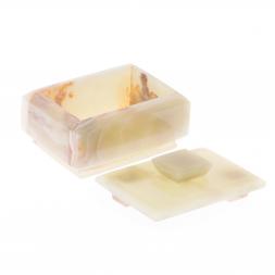 Шкатулка прямоугольная камень оникс 10,3х7,5х6,7 см (3х4)