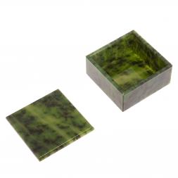 Шкатулка из саянского нефрита 9х9х5,5 см