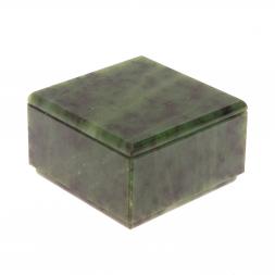 Шкатулка из саянского нефрита 9х9х5,5 см