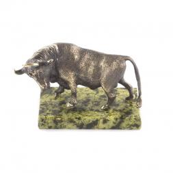 Бронзовая фигурка &amp;quot;Бык&amp;quot; на подставке из камня змеевик