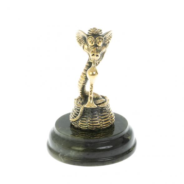 Статуэтка «Змея с дудочкой» на нефрите 128629