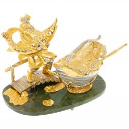 Икорница "Дед с осетром" из нефрита с ложкой Златоуст