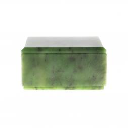 Шкатулка из нефрита 9х7х4,5 см