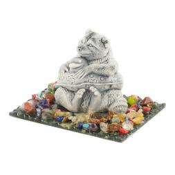 Сувенир "Енот с кругом" из мрамолита