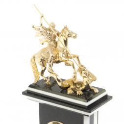 Часы &amp;quot;Георгий Победоносец&amp;quot; из змеевика и мрамора