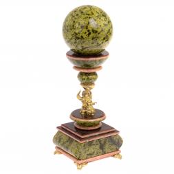 Часы антистресс &amp;quot;Шар на слоне&amp;quot; из змеевика 10,5 см