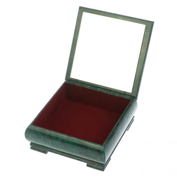 Шкатулка &amp;quot;Хозяйка медной горы и Данила мастер&amp;quot; из змеевика 18х18х8 см 128338