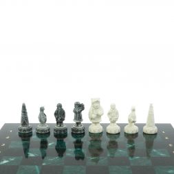 Шахматы "Северные народы" 40х40 см змеевик