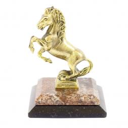 Бронзовая статуэтка на подставке из камня "Конь на дыбах"