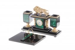 Настольный прибор "Рычащий лев" камень малахит