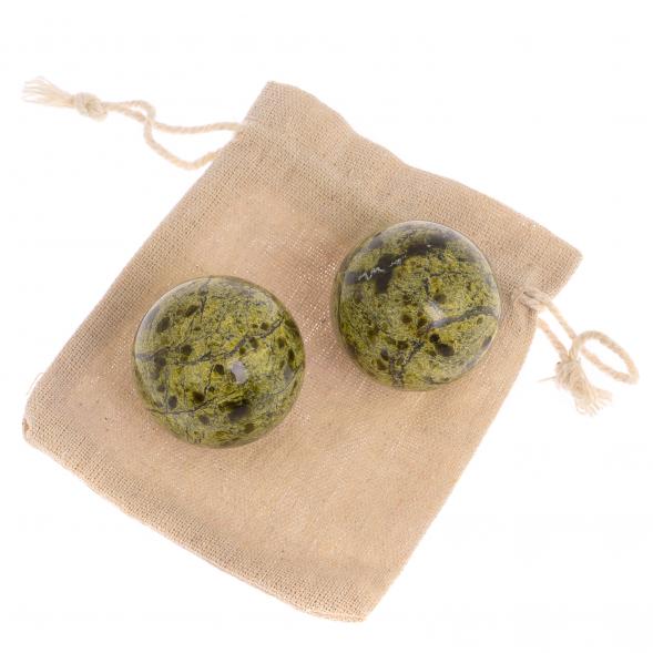 Шары для массажа 4 см из светло-зеленого змеевика 2 шт 125865