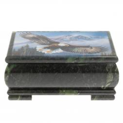 Шкатулка &amp;quot;Орел&amp;quot;из змеевика 18х10х8,5 см