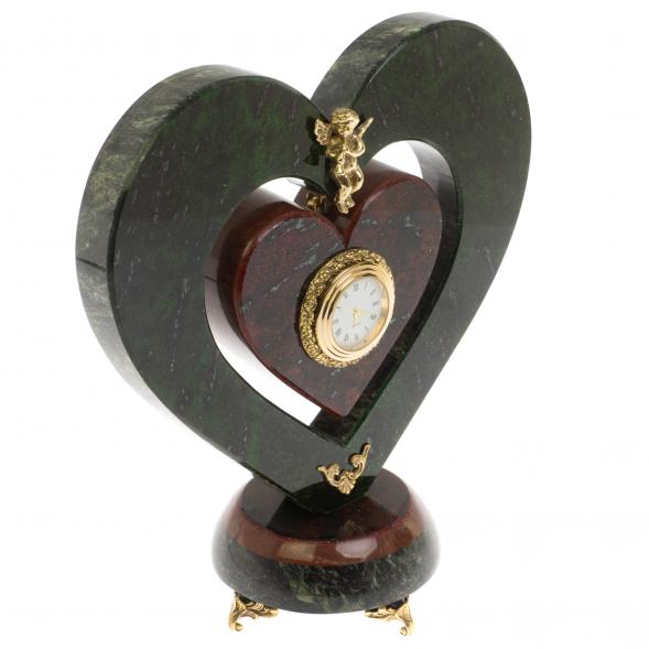 Декоративные часы «Сердце с ангелом» из змеевика и мрамора