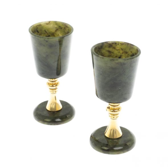 Набор из двух рюмок из нефрита 4х4х8,5 см 30 мл 129318