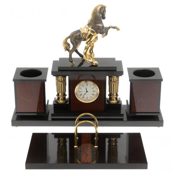 Настольный набор&amp;quot; Конь с попоной&amp;quot; из яшмы 129788