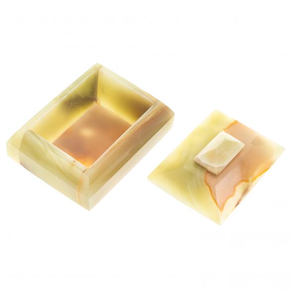 Шкатулка из оникса прямоугольная 10,3х7,5х6,7 см (3х4) 123948