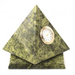 Настольные часы &amp;quot;Пирамида&amp;quot; 12,5х12,5х13,5 см вращающиеся камень змеевик