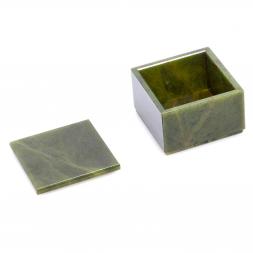 Шкатулка из нефрита 6,5х6,5х4,5 см