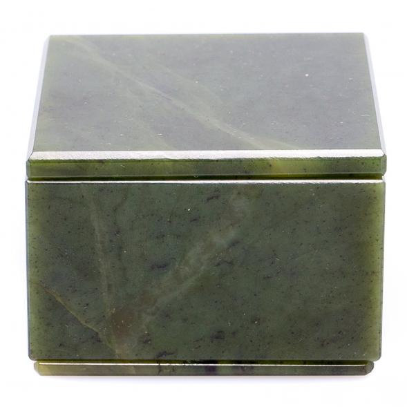 Шкатулка из нефрита 6,5х6,5х4,5 см 124816
