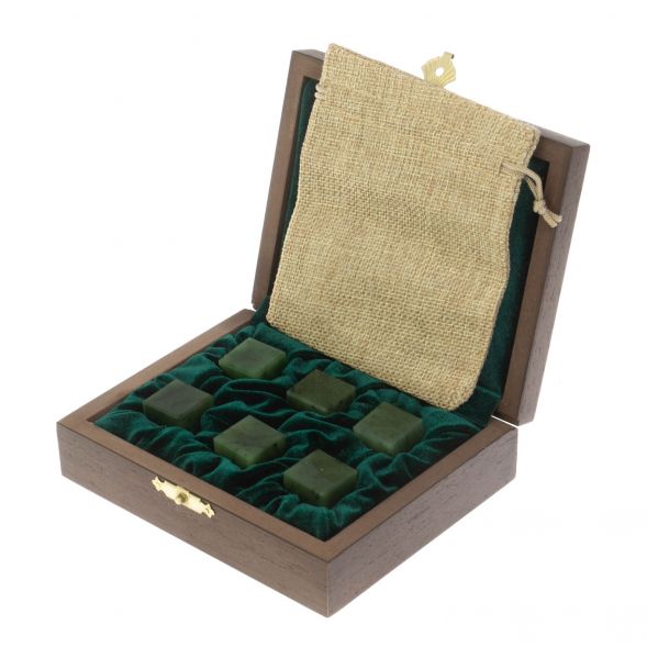 Камни для виски 6 кубиков из саянского нефрита в подарочной коробке 128796