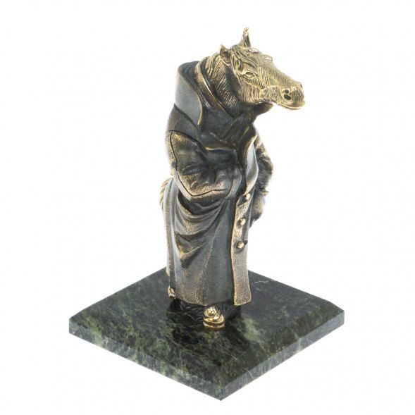 Статуэтка &amp;quot;Конь в пальто&amp;quot; камень змеевик 129170