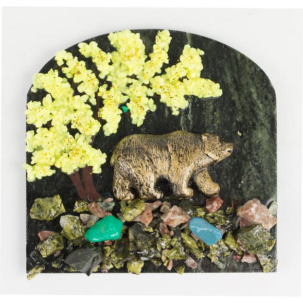 Магнит &amp;quot;Медведь идет&amp;quot; змеевик 118012