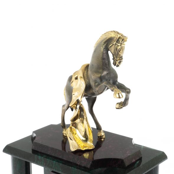 Часы &amp;quot;Конь с попоной&amp;quot; из шабровского змеевика 129251