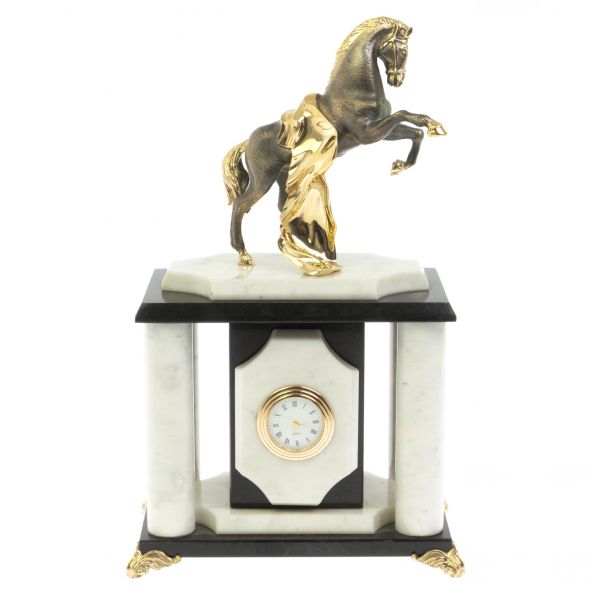 Часы &amp;quot;Конь с попоной&amp;quot; из мрамора 129252