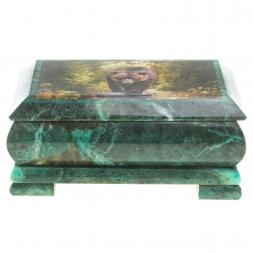 Шкатулка с иллюстрацией "Медведь в еловом лесу" камень змеевик 17,5х9,5х7,5 см